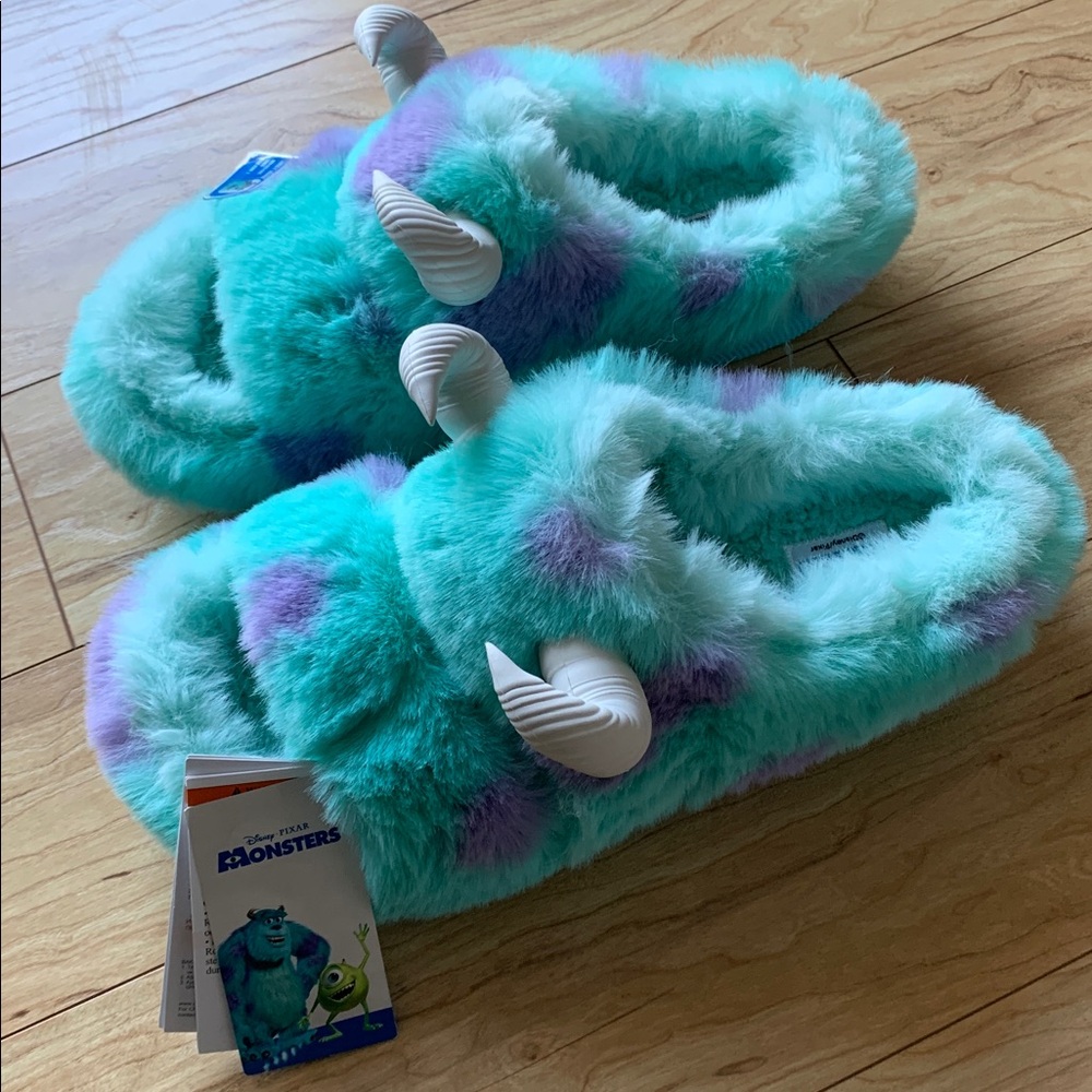 CROCS Monsters Sulley Classic Cozy Sandals unisex - Picture 4 of 11